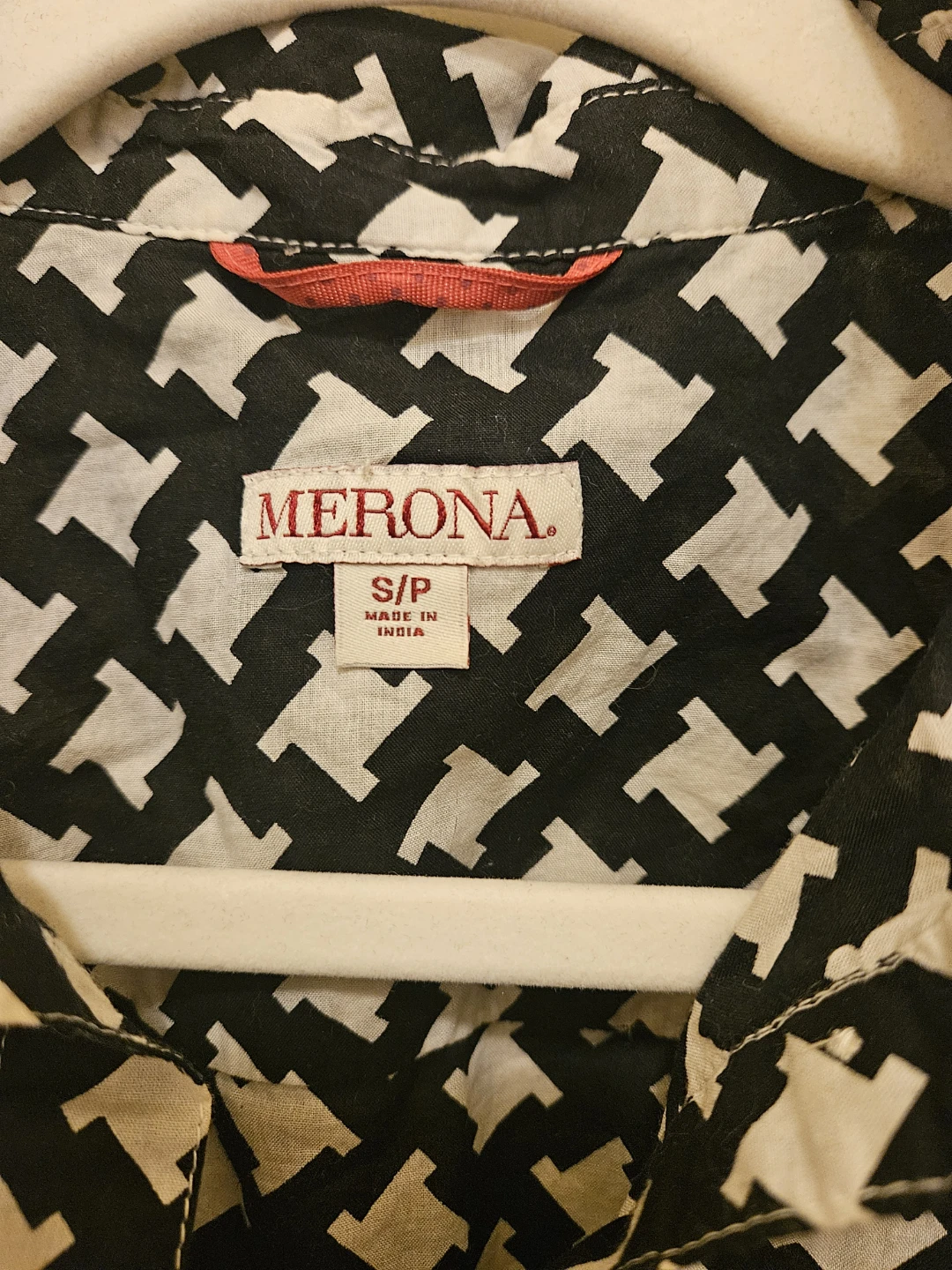 Merona Black & White Pattern Button-Up Shirt - Size S/P - photo 2