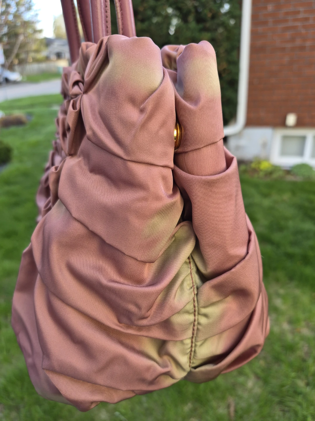 Authentic PRADA Tessuto Gaufre Antico Iridescent Handbag 🌱 - photo 4