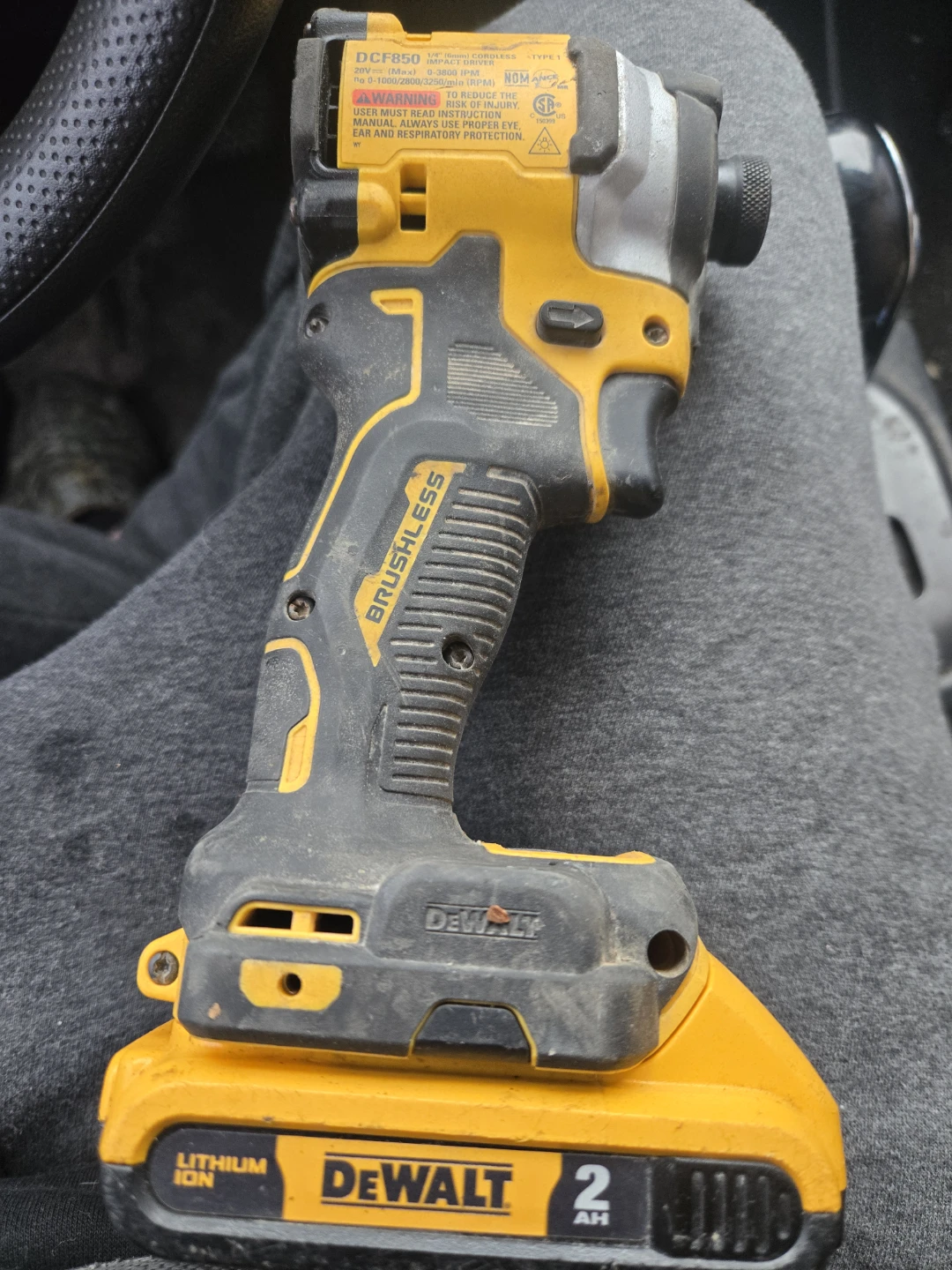 DeWalt ATOMIC 20V MAX Brushless Impact Driver - photo 2