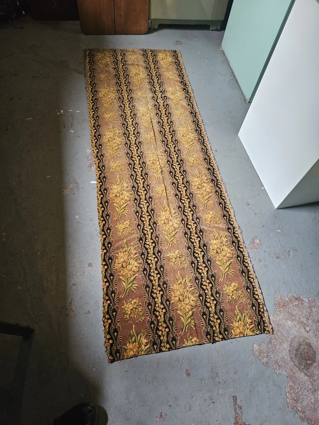 Vintage Floral Fabric Runner - photo 3
