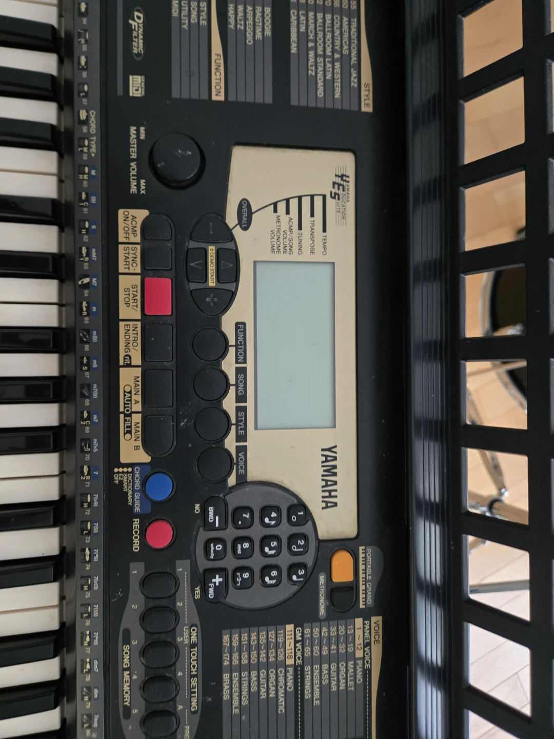 Yamaha PSR-225 Portable Electronic Keyboard - photo 4