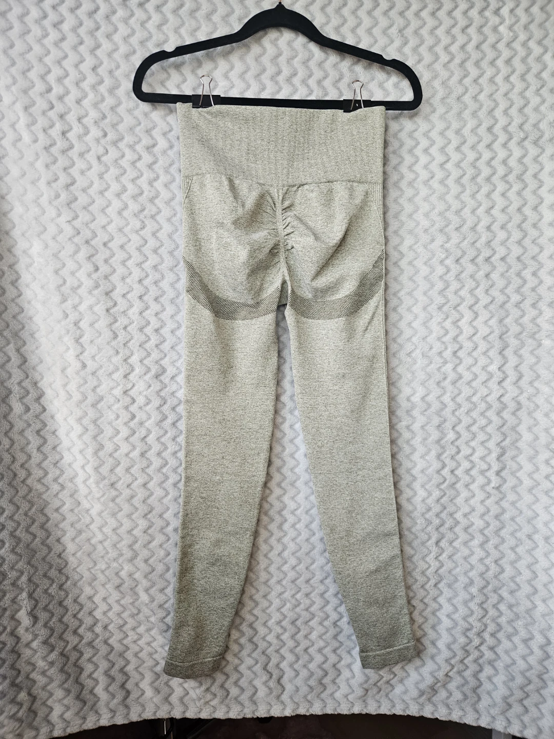 SM/XS Workout Set Sports Bra & Scruch Butt Leggings - photo 2