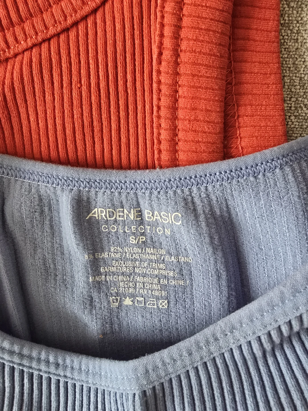 Bundle of 3 Women's Tops - photo 3