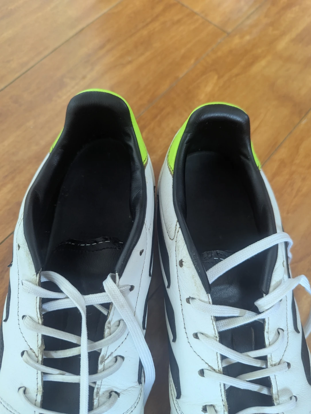 Adidas Soccer Cleats - men's 10 - photo 4