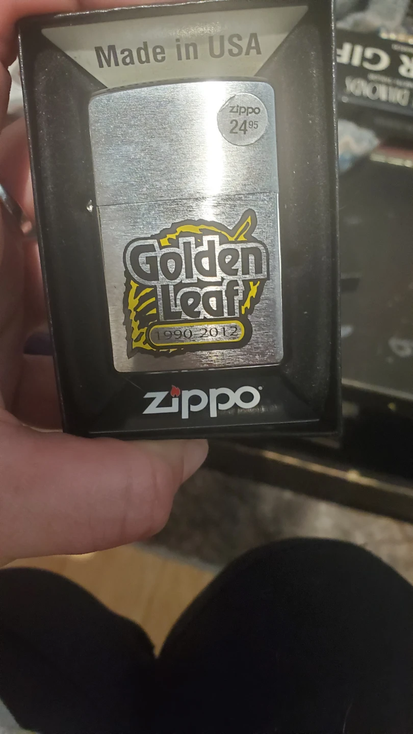 Zippo Golden Leaf Lighter - photo 3