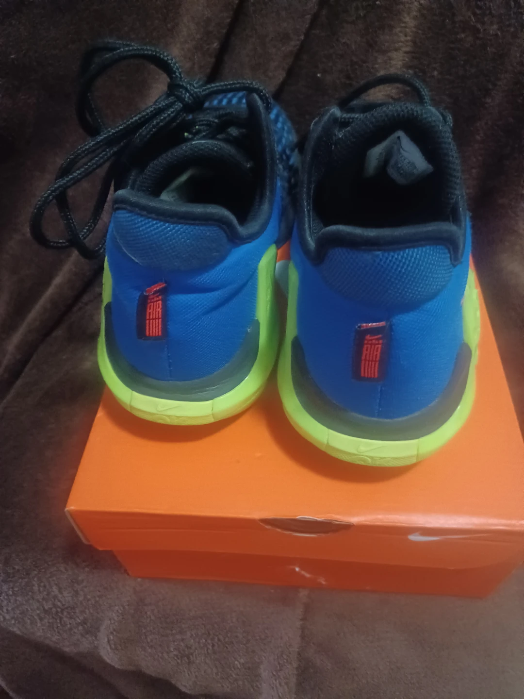 Nike lebron witness 6 volt racer blue size 4.5y - photo 3