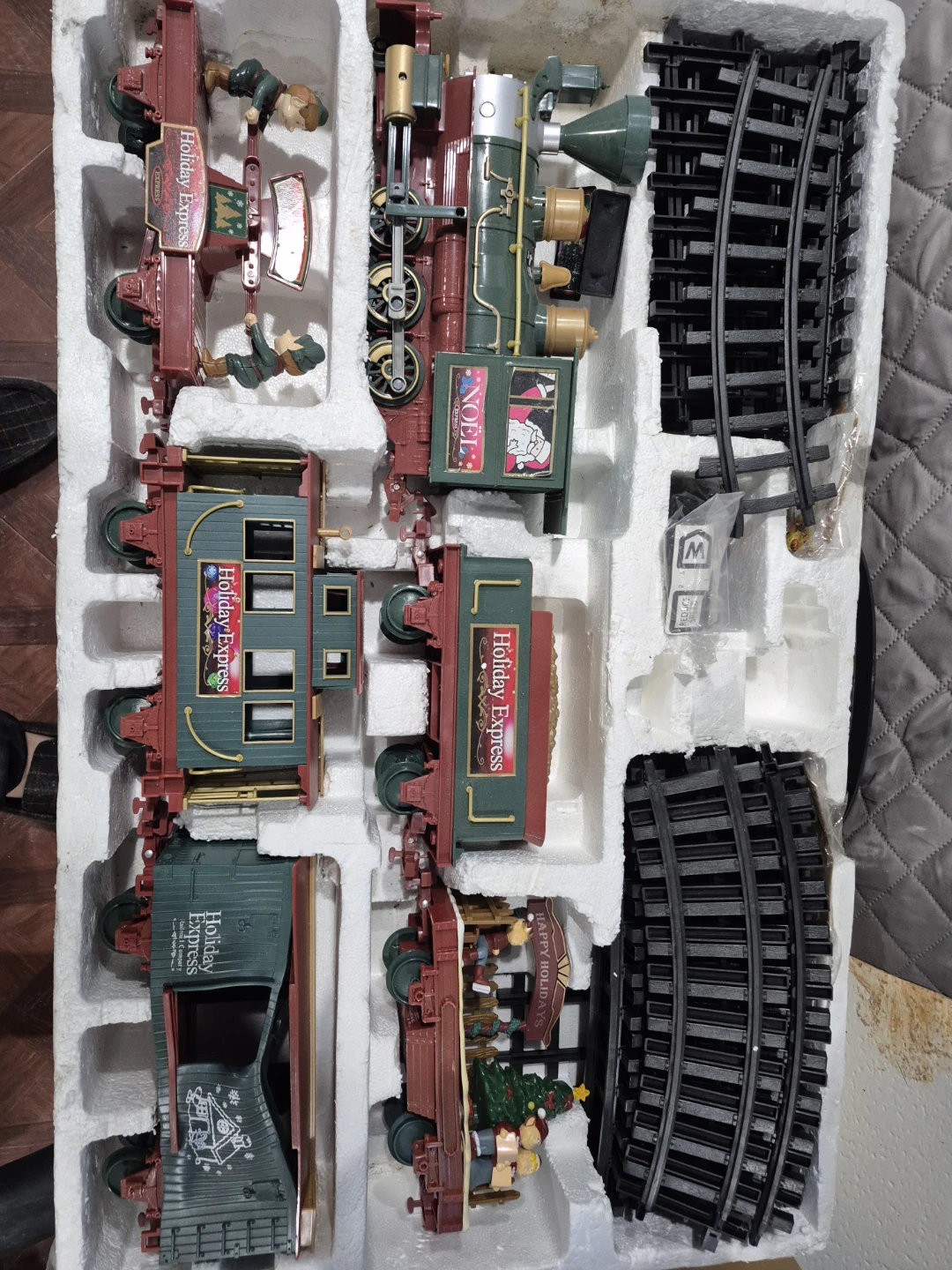 Holiday Express Train Set - photo 3