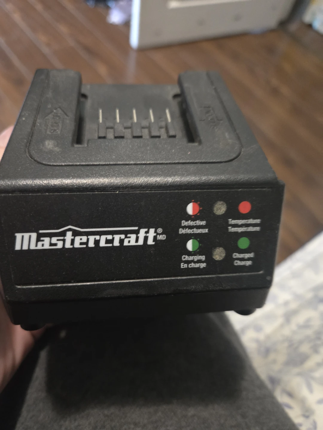 Mastercraft 20V Max Lithium-Ion Battery Charger - photo 2