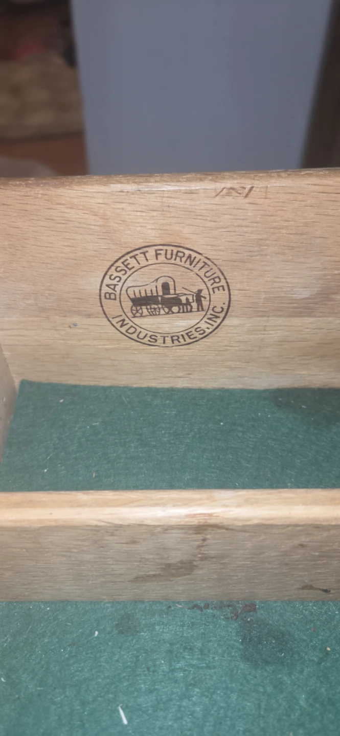 Bassett Furniture Industries MCM credenza - photo 2