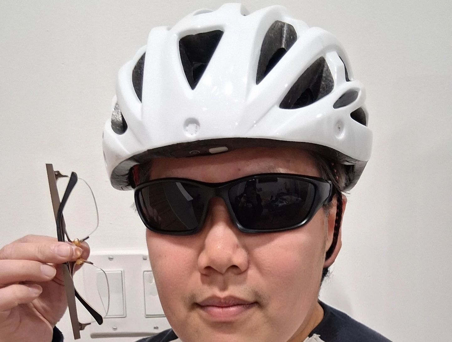 Stylish Windproof Streamline UV Protection Sunglasses