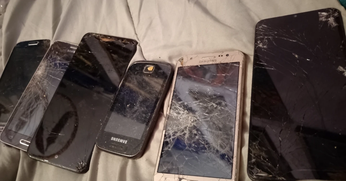 Samsung and ZTE Phones - Lot of 6 (For Parts/Repair) | Karrot