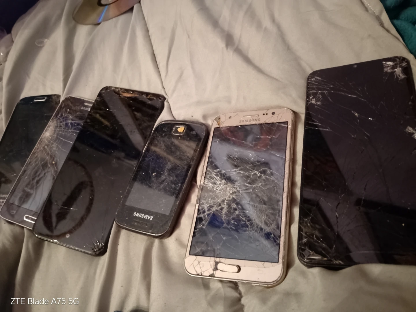 Samsung and ZTE Phones - Lot of 6 (For Parts/Repair) | Karrot