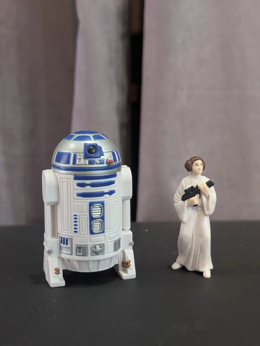 Star Wars R2-D2 Action Figure with Princess Leia