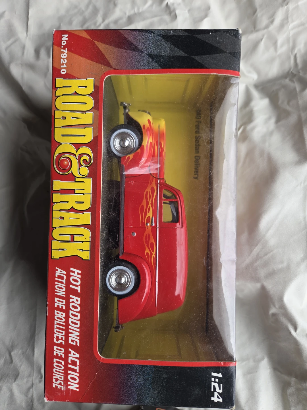 Road & Track 1:24 Scale 1940 Ford Sedan Delivery Diecast Model