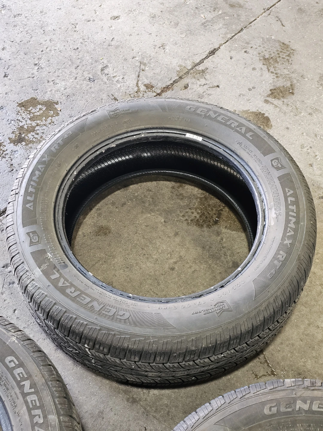 Summer Tires 225/60R17 General Altimax RT - photo 3