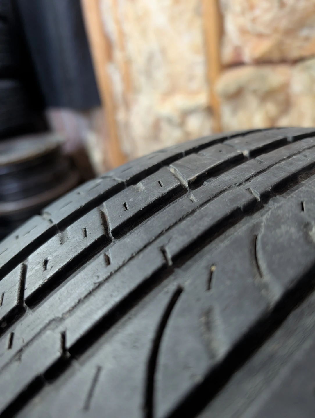 (1)-235/50R18 Firestone Firehawk Gt All Season Tire - photo 5