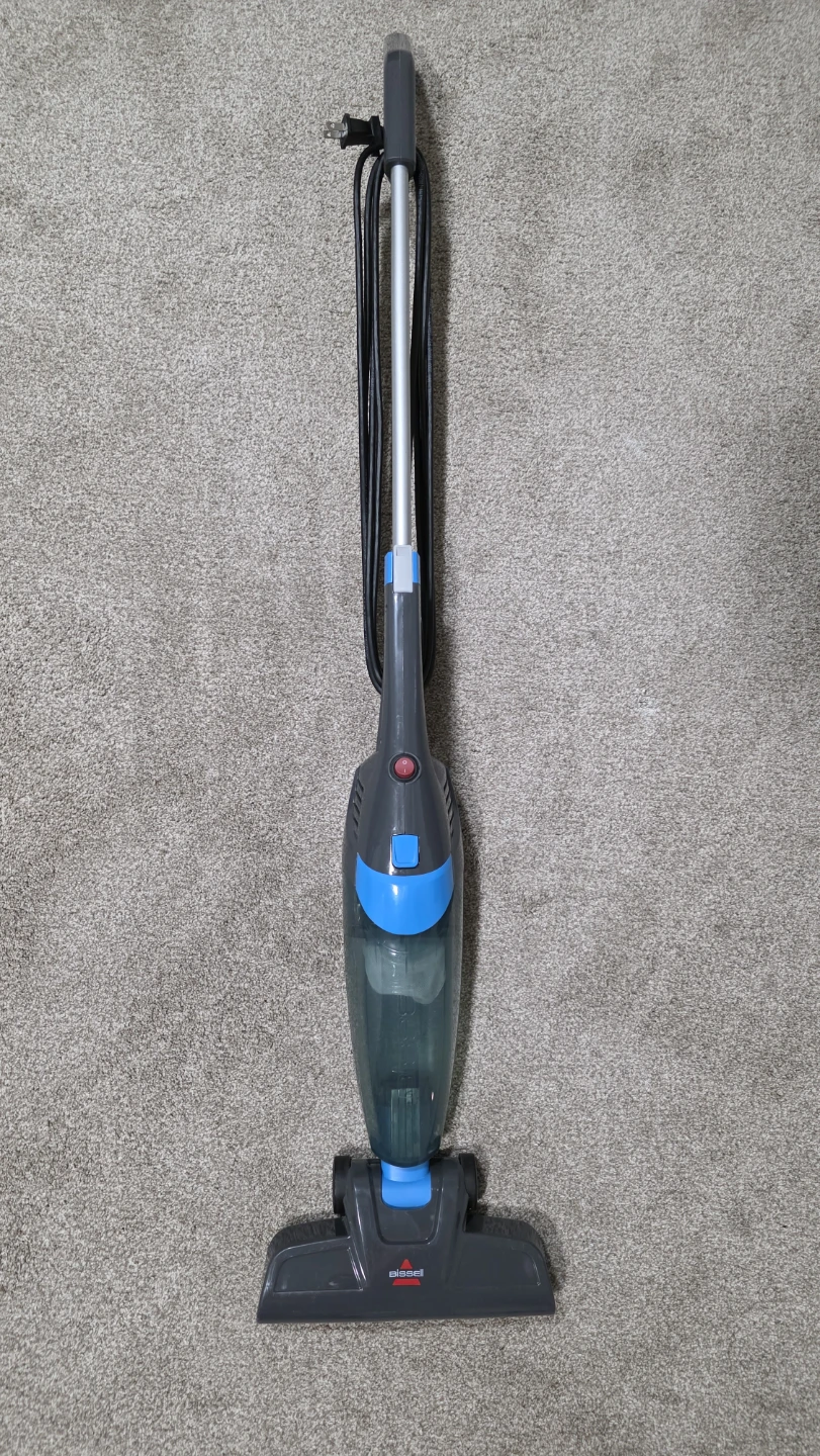 Bissell Corded Stick Vacuum – Lightweight & Powerful! - photo 3