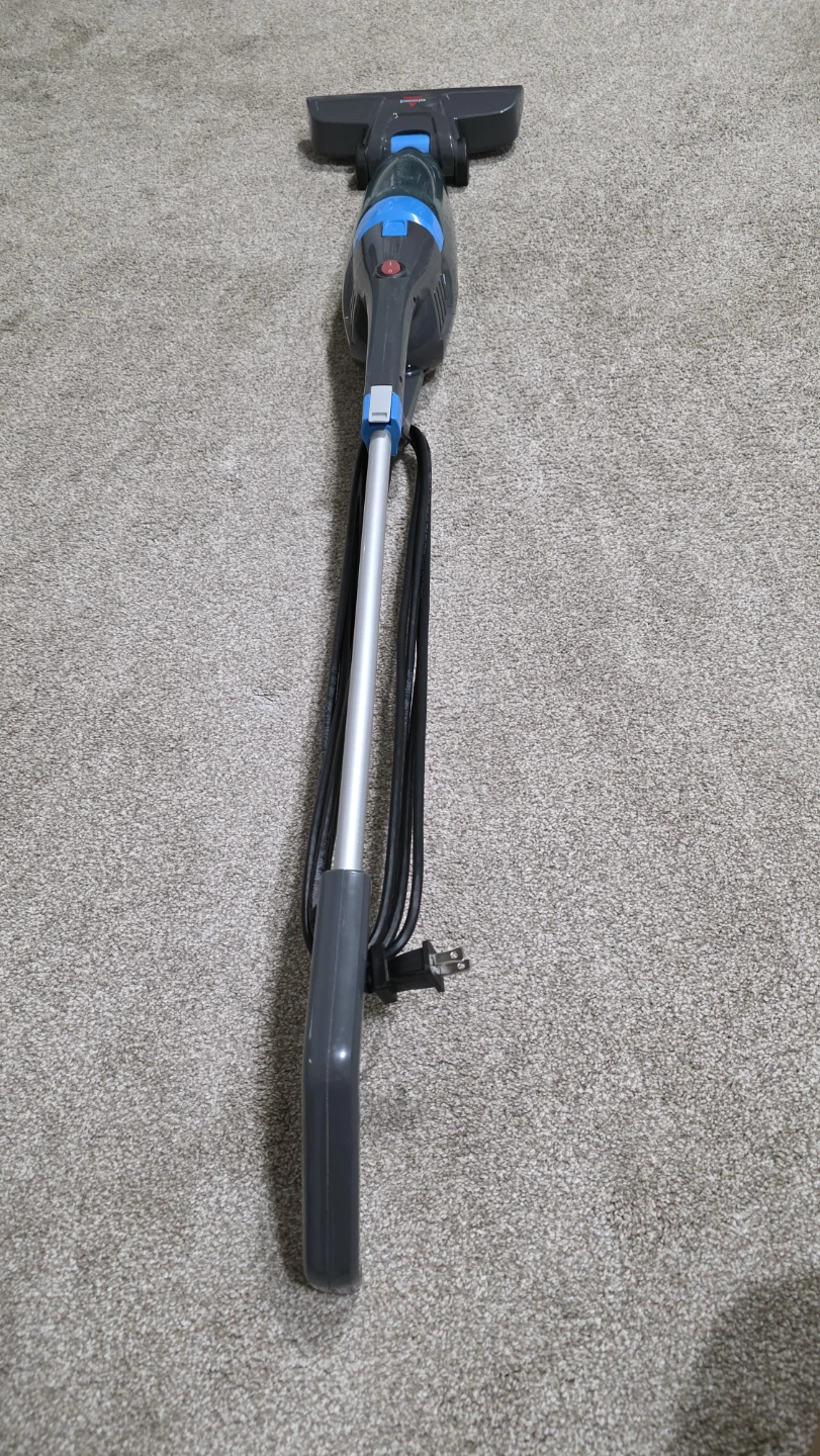 Bissell Corded Stick Vacuum – Lightweight & Powerful! - photo 4