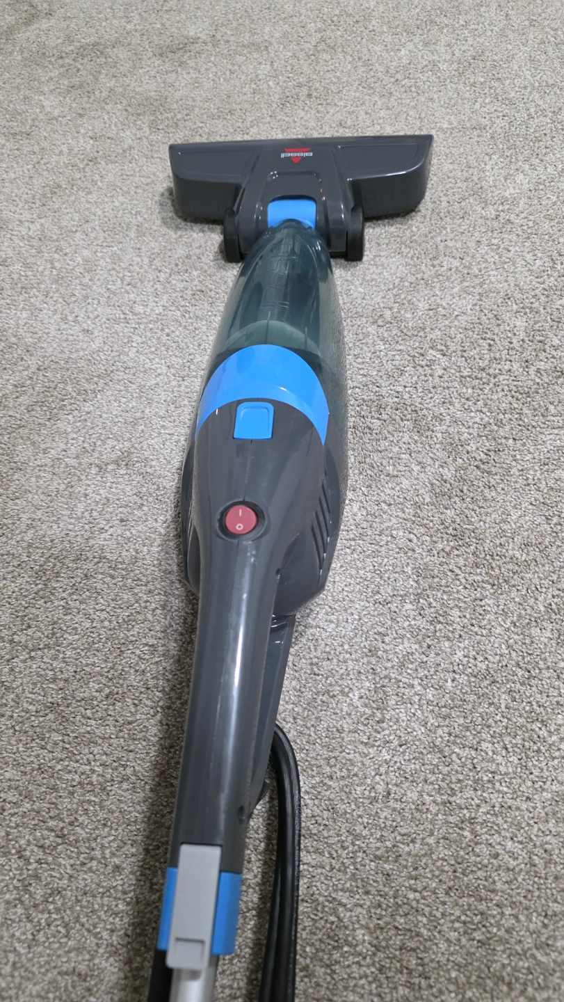 Bissell Corded Stick Vacuum – Lightweight & Powerful! - photo 5
