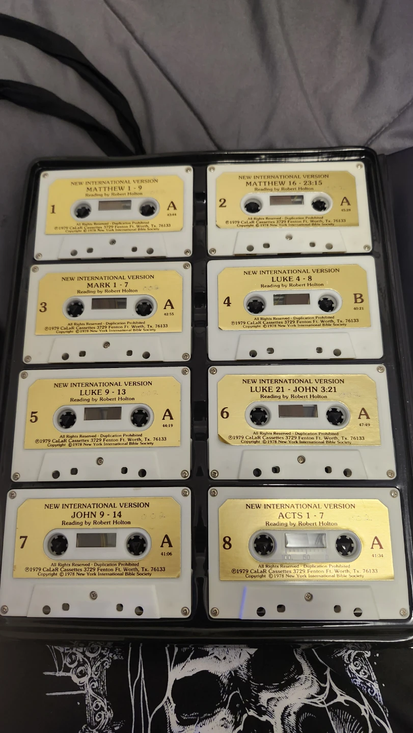 New International Version Bible Cassette Tapes (16 tapes) - photo 4