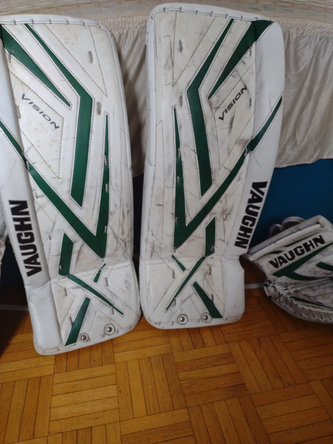 Vaughn Vision Goalie  Pads