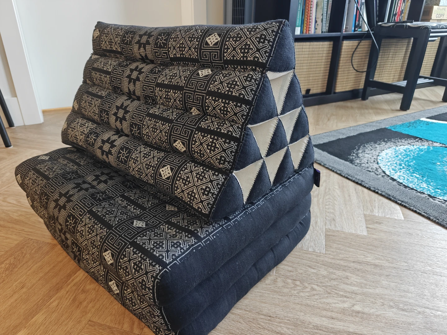 Foldable Triangle Floor Pillow - photo 2