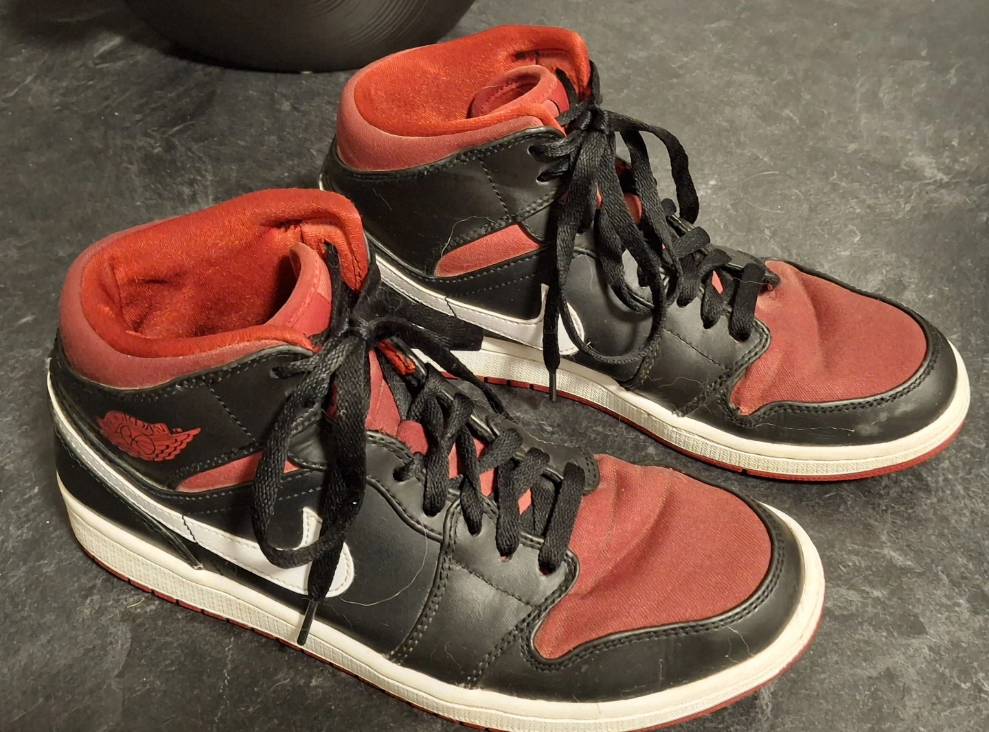 Air Jordan 1 Mid Black/Gym Red-White size 8.5 Sneakers - photo 3