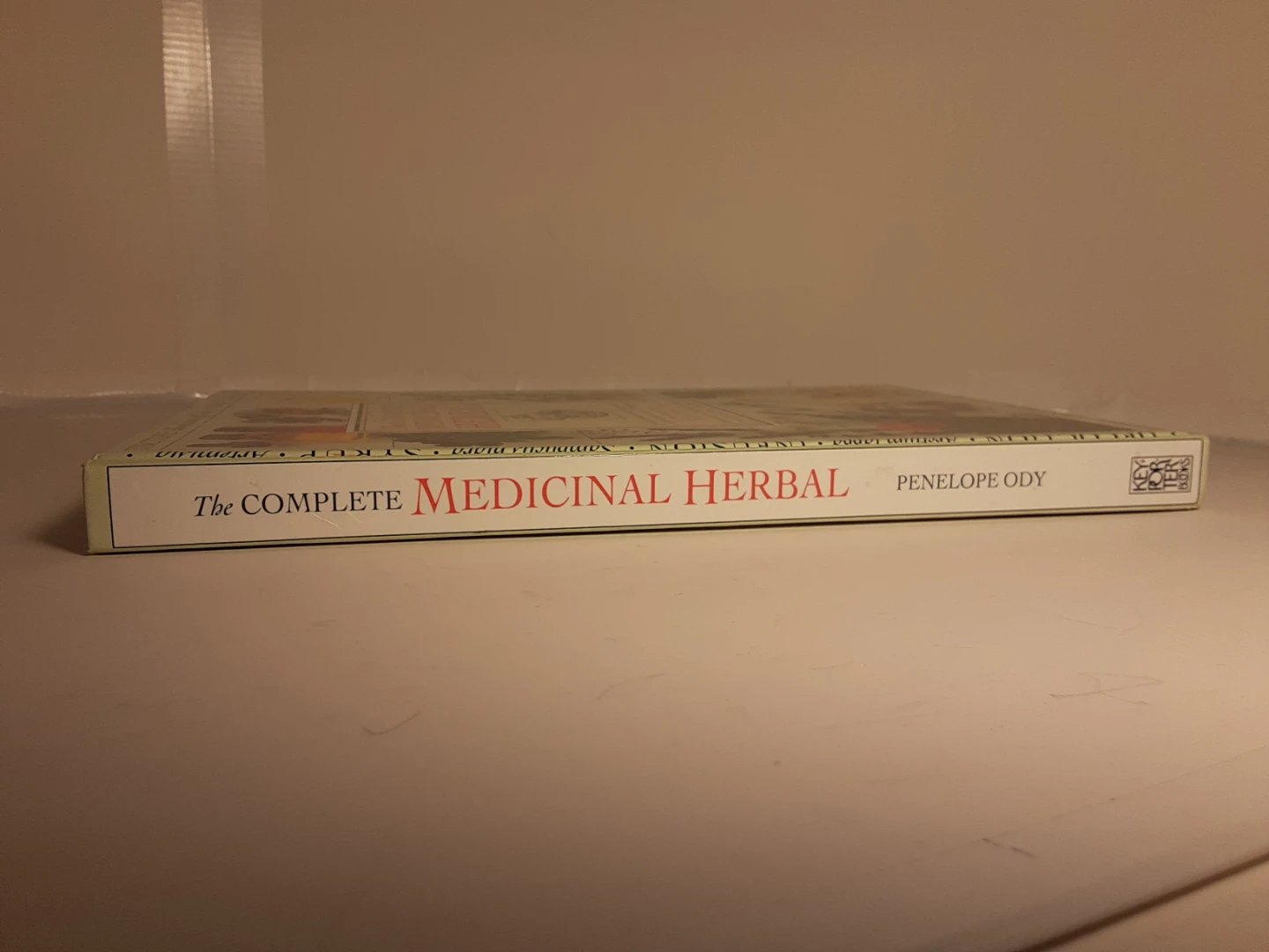 The Complete Medicinal Herbal (1993) - photo 2