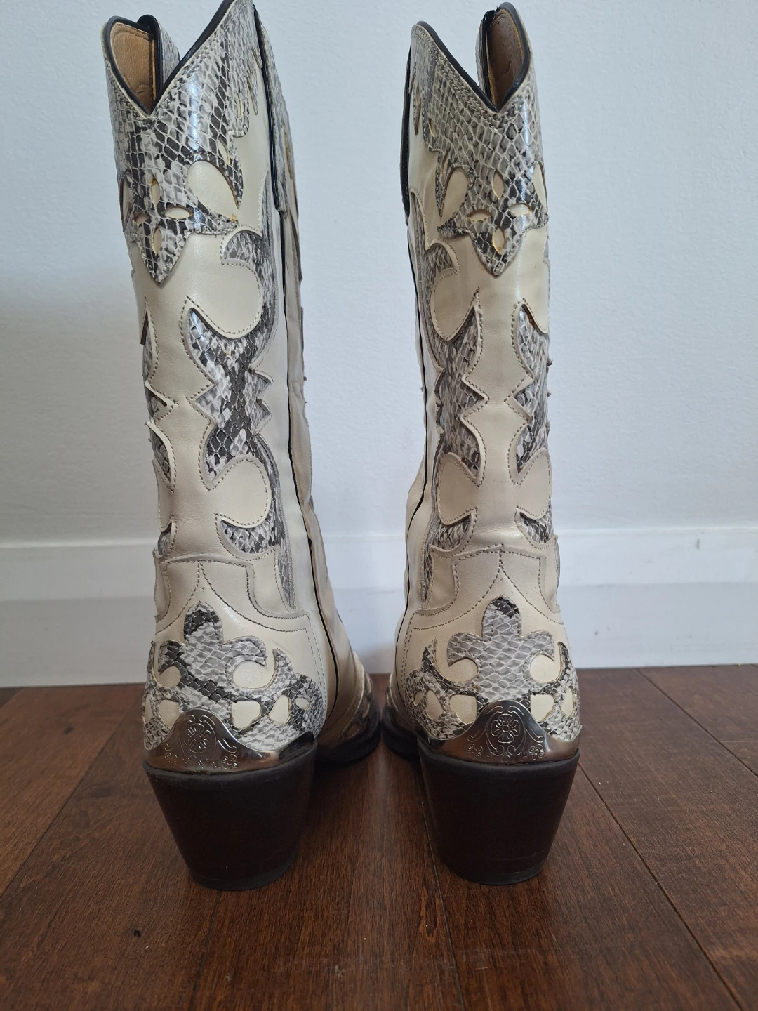 Cream & Grey Snake Embossed Leather Cowboy Boots - photo 3