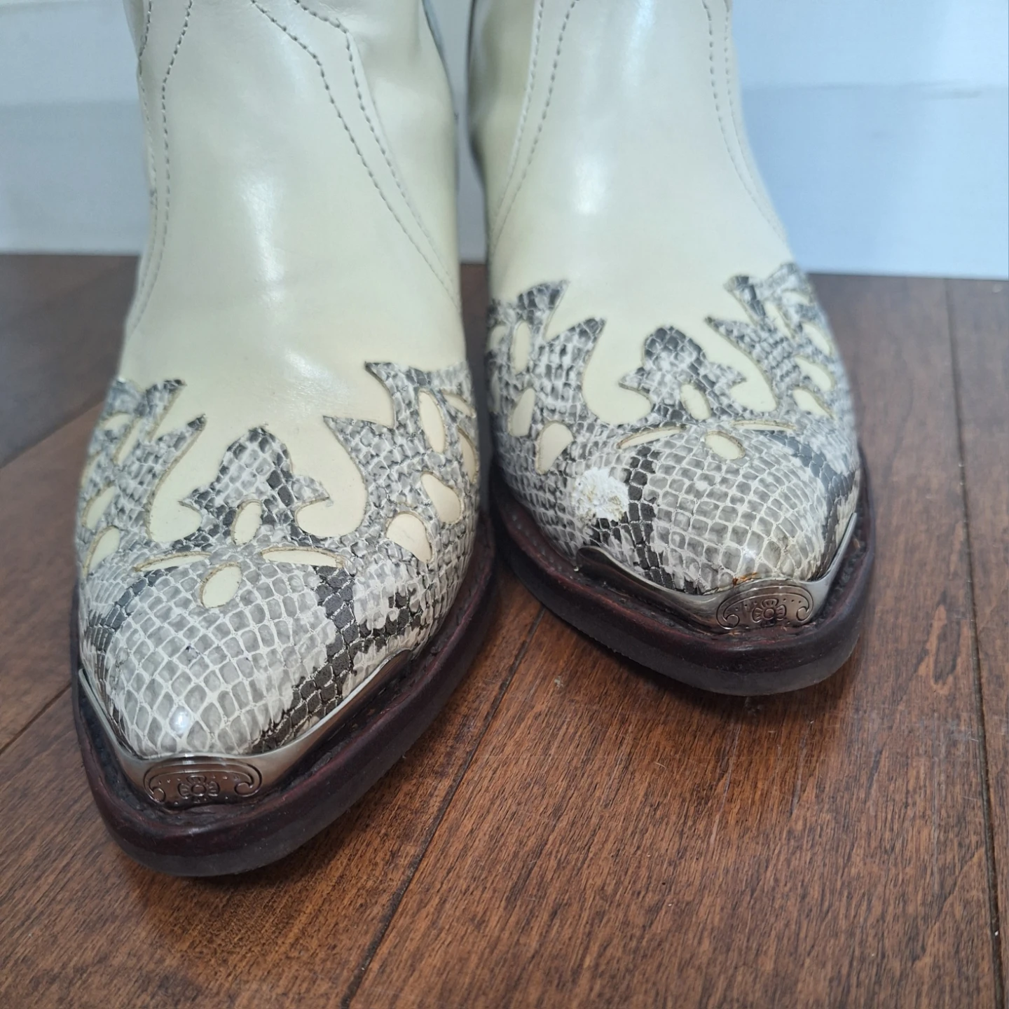 Cream & Grey Snake Embossed Leather Cowboy Boots - photo 4
