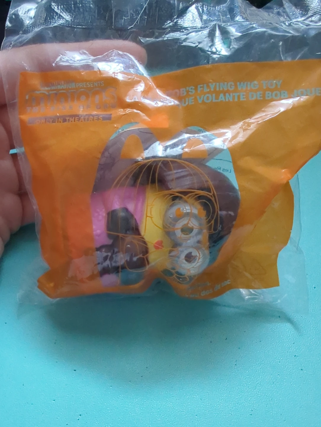 Minions Bob's Flying Wig Toy