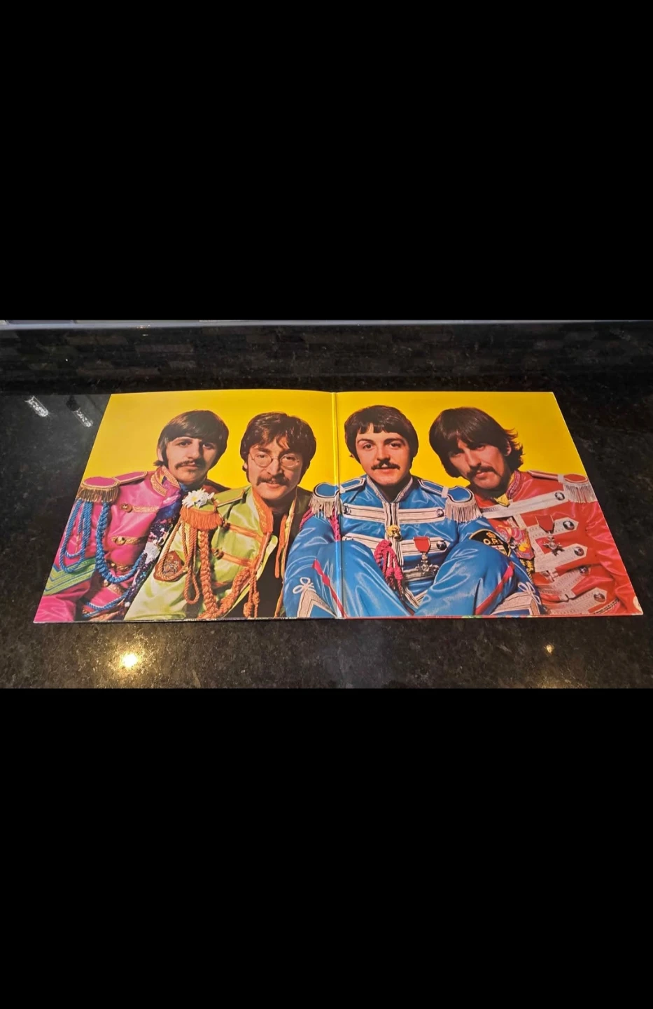 The Beatles Sgt. Pepper's Lonely Hearts Club Band Vinyl Record🌱 - photo 3