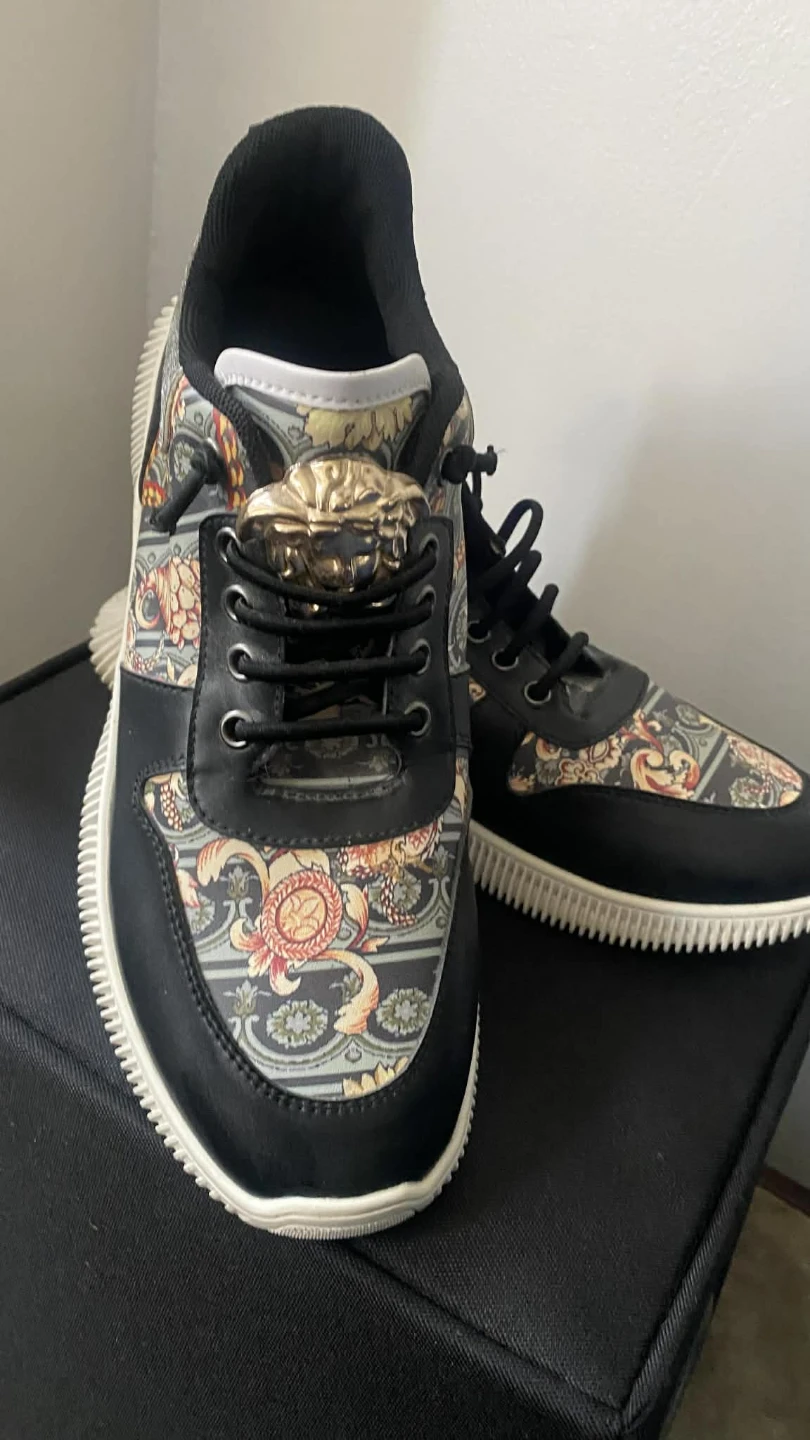 Men's Fashion Sneakers with Medusa Head Accent