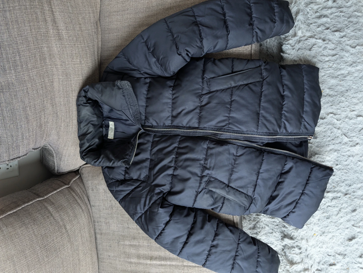 H&M Black Puffer Jacket with Faux Fur Trim - photo 3