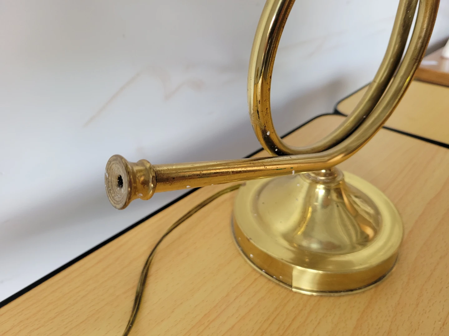 Vintage Shiny Brass Trumpet /Bugle / Horn Table Lamp Light - photo 2