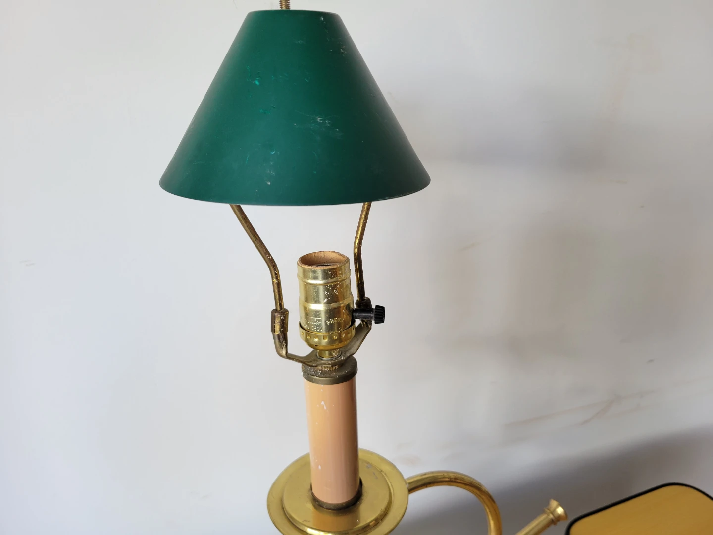 Vintage Shiny Brass Trumpet /Bugle / Horn Table Lamp Light - photo 3