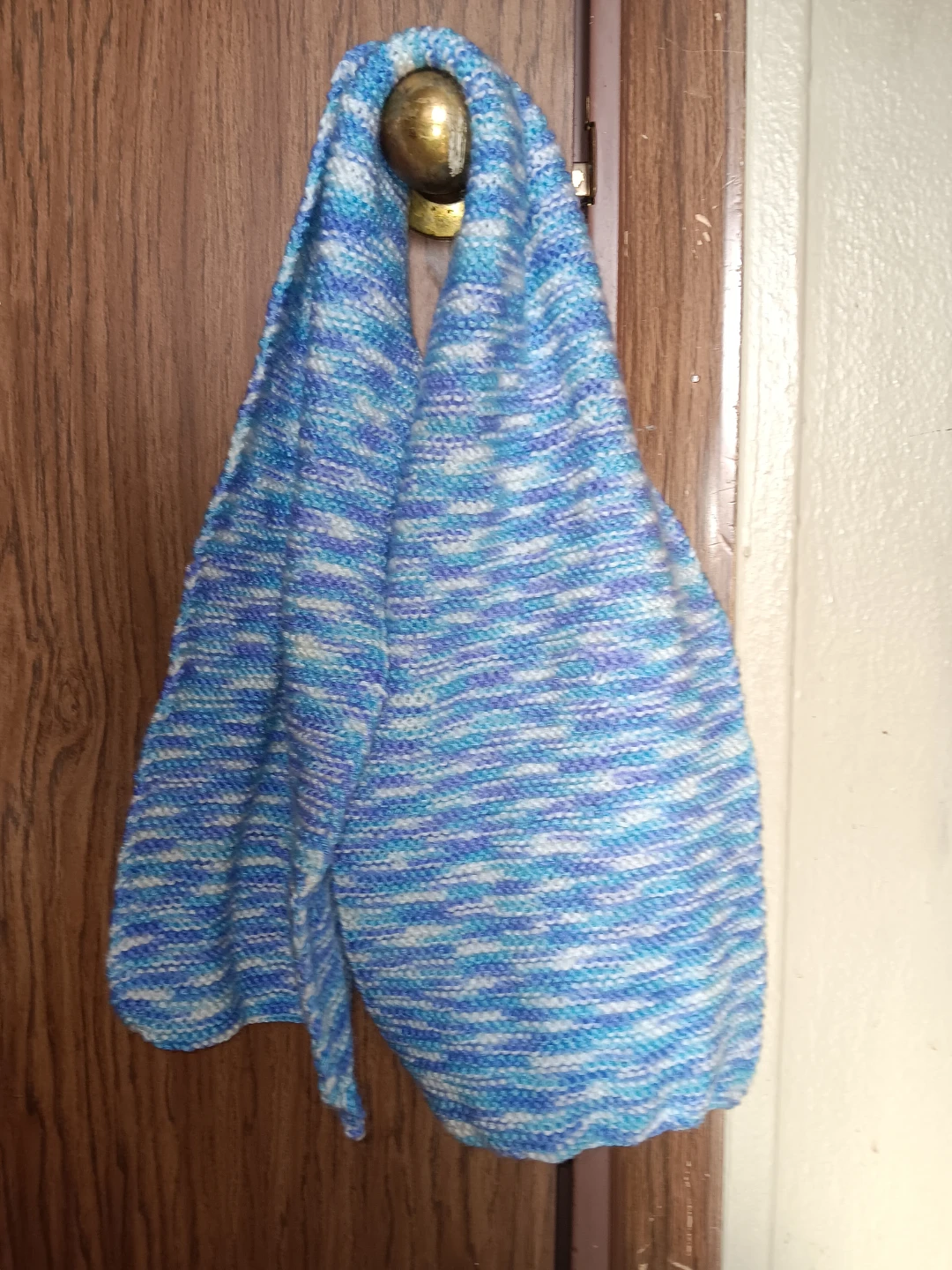Hand-Knitted Scarf - photo 4