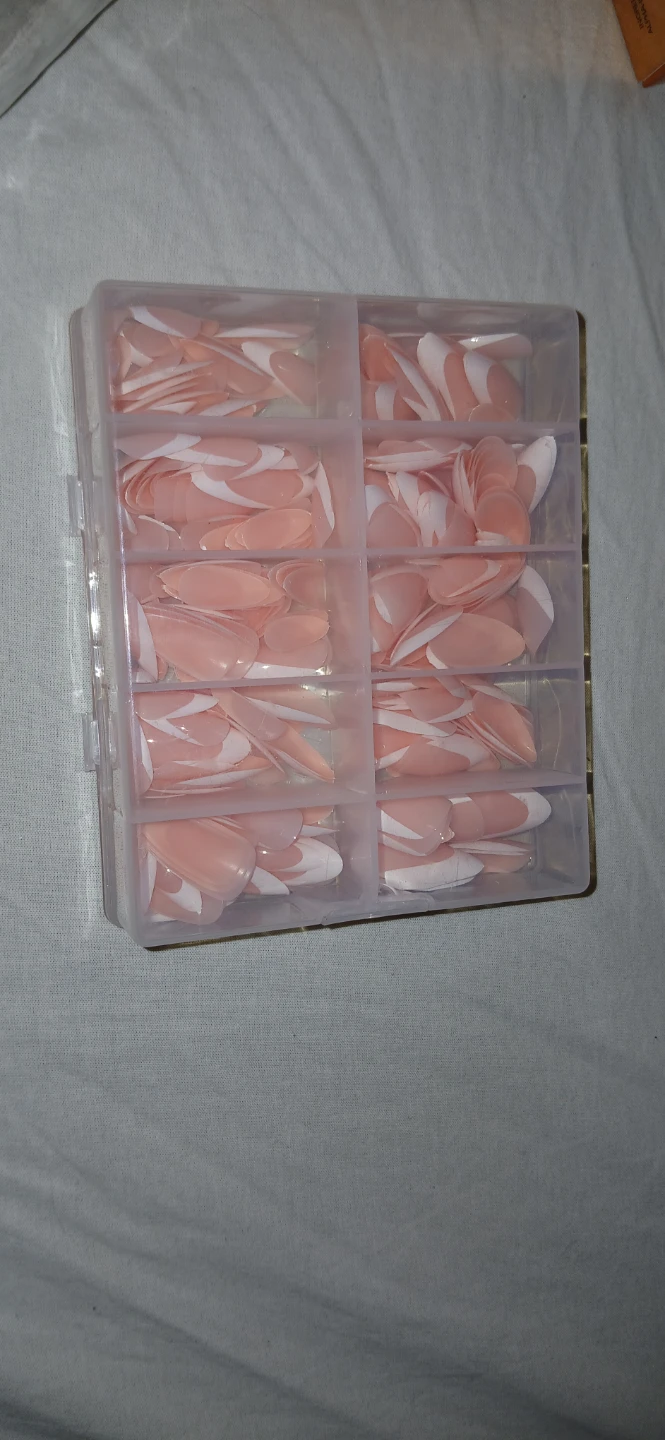 French tip nails - photo 2