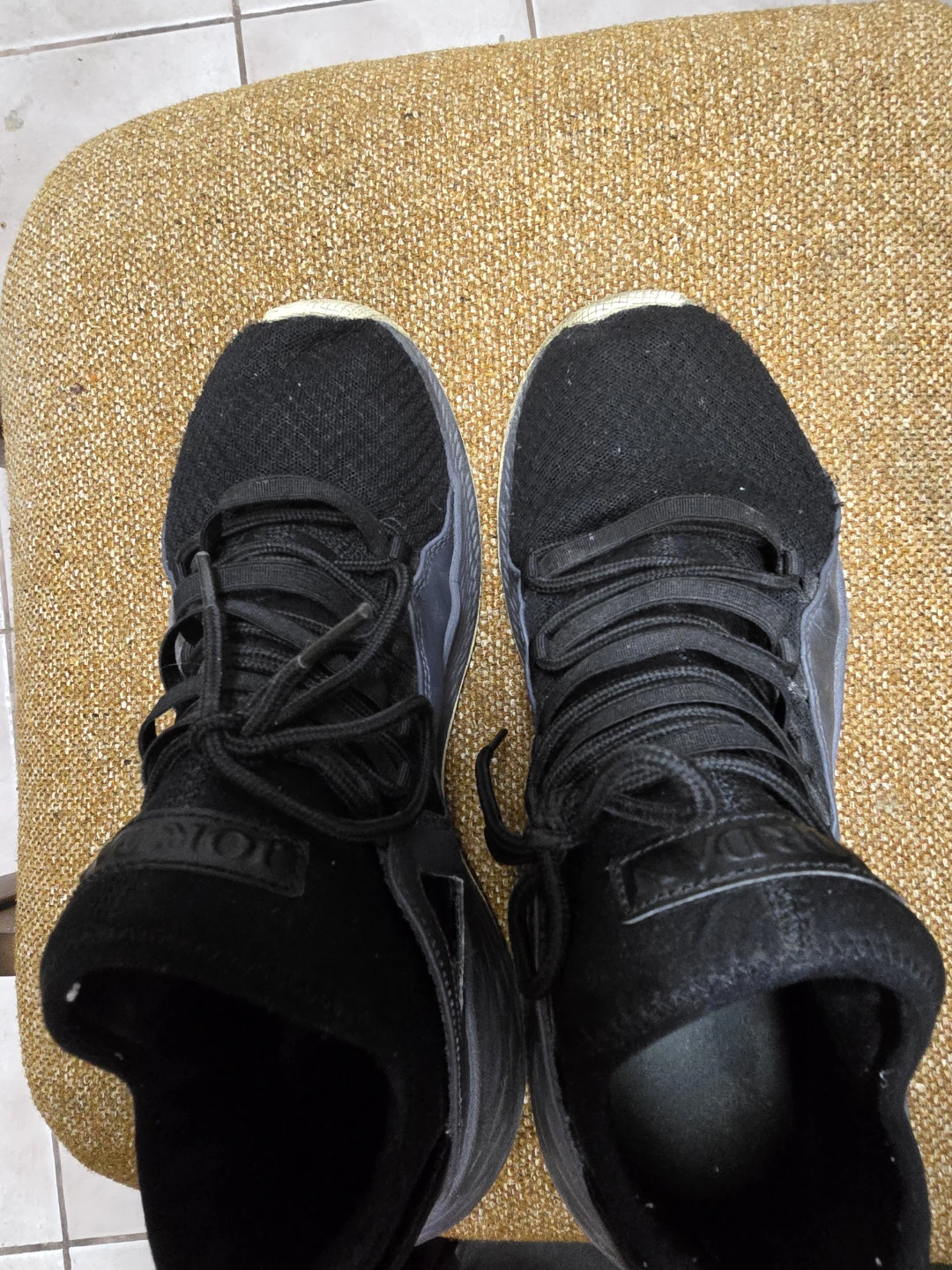 Black Jordan Sneakers Men's Size 11 - photo 4