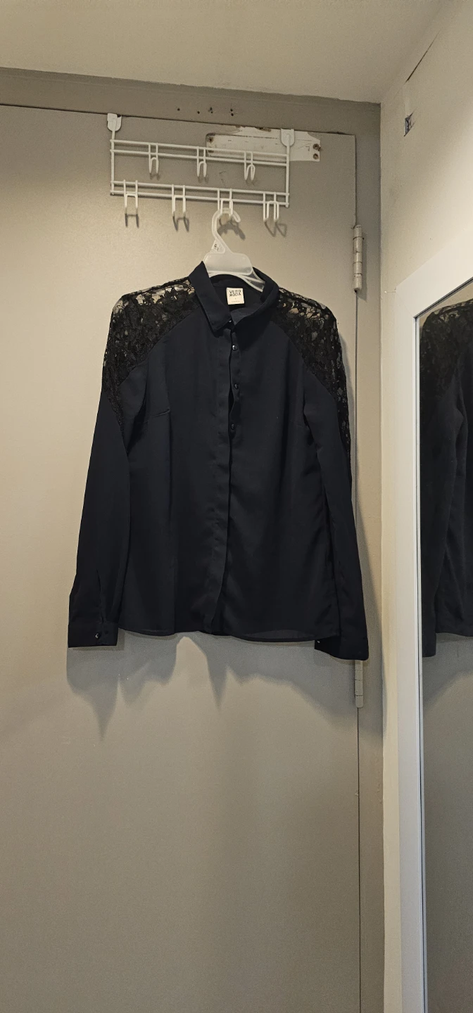 Vero Moda Women's Black Lace Shoulder Button-Up Shirt Size S