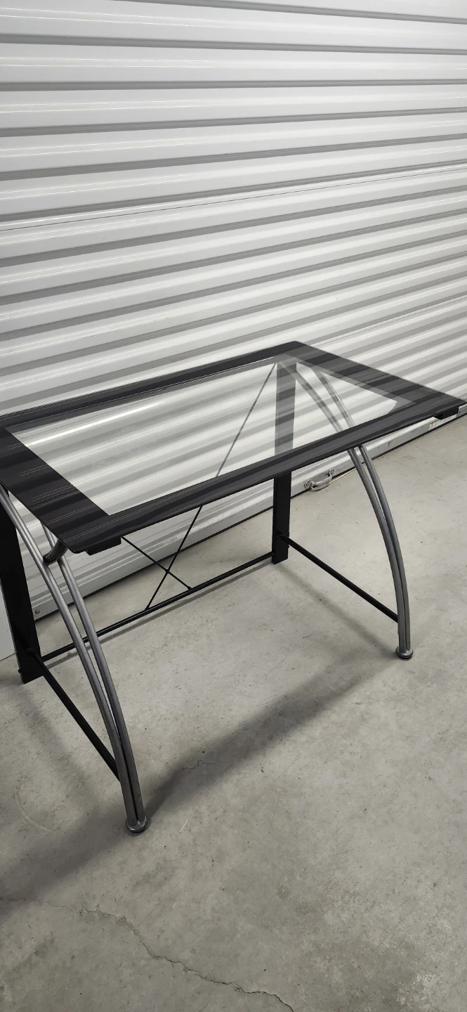 Glass top desk - photo 2