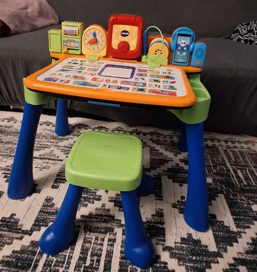 VTech Magic Learning Desk with Stool