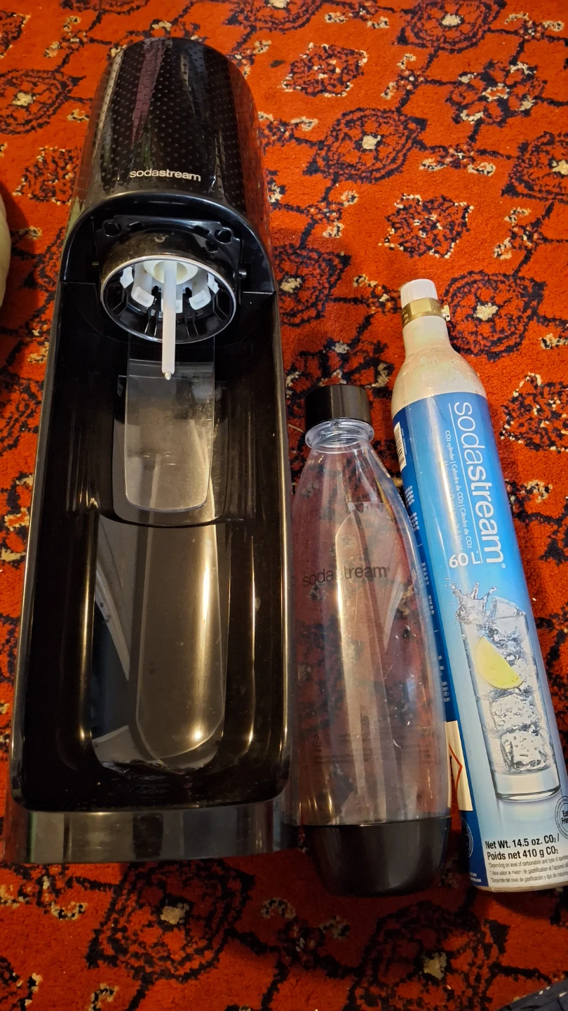 SodaStream Terra Sparkling Water Maker with CO2 Cylinder - photo 2