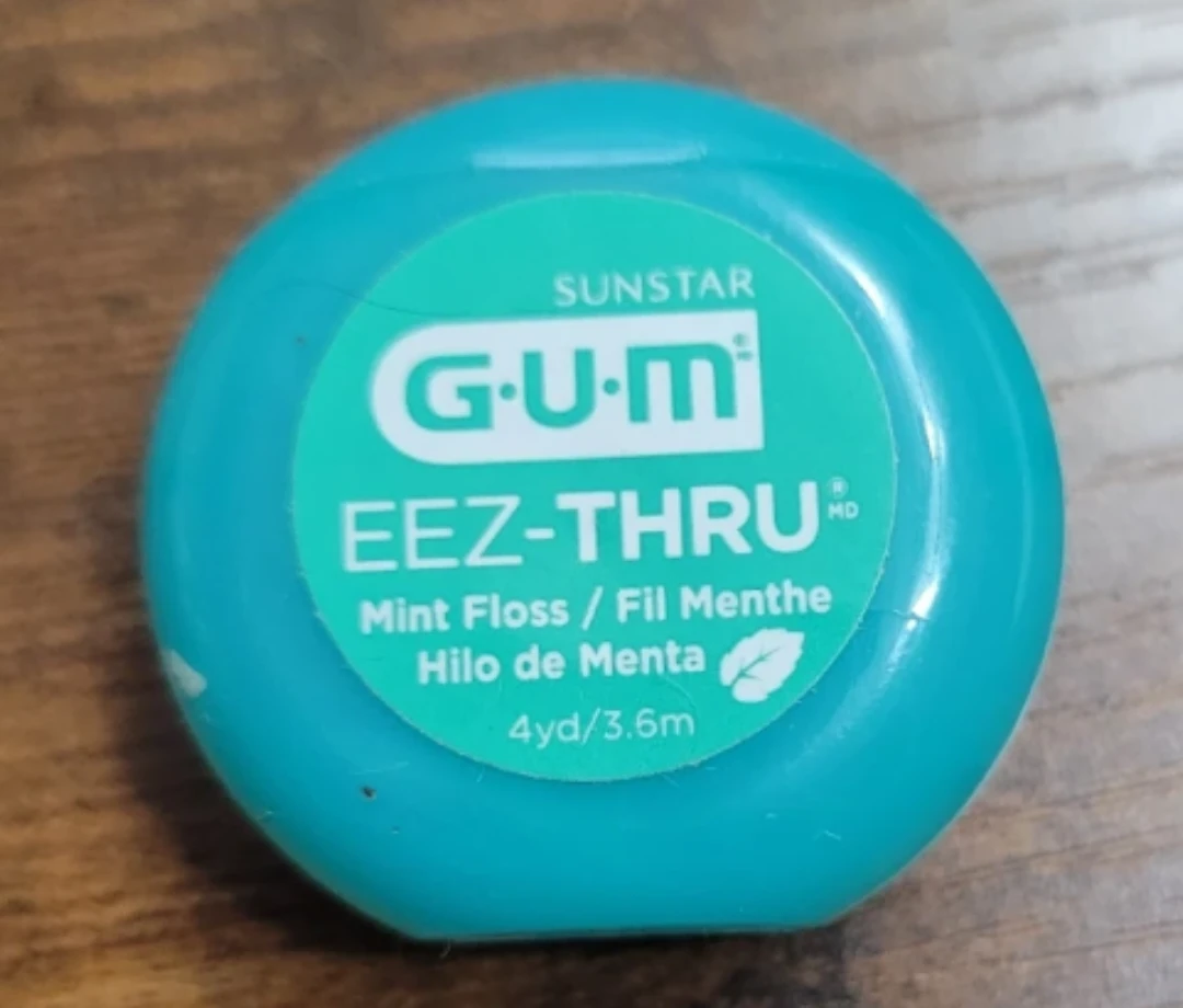 GUM EEZ-THRU Mint Floss 4yd/3.6m 💧