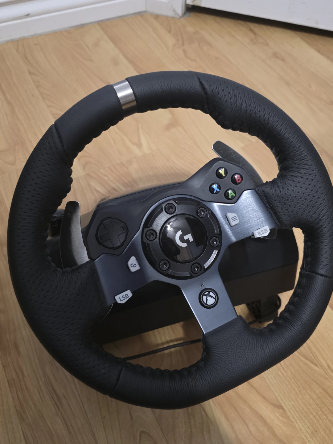 Logitech G920 Racing Wheel and Pedals