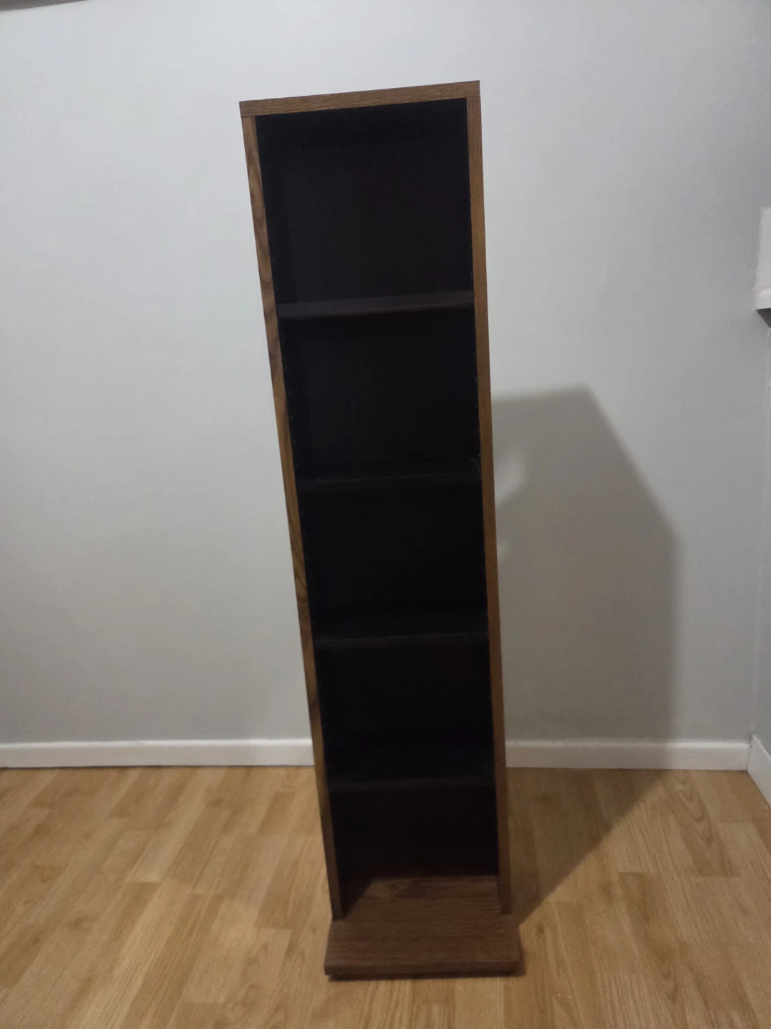 Tall thin bookshelf - photo 2