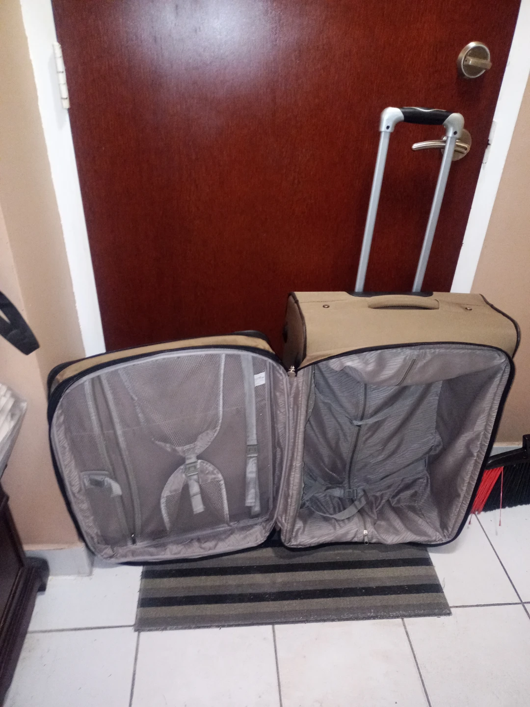 WestJet Luggage - photo 2