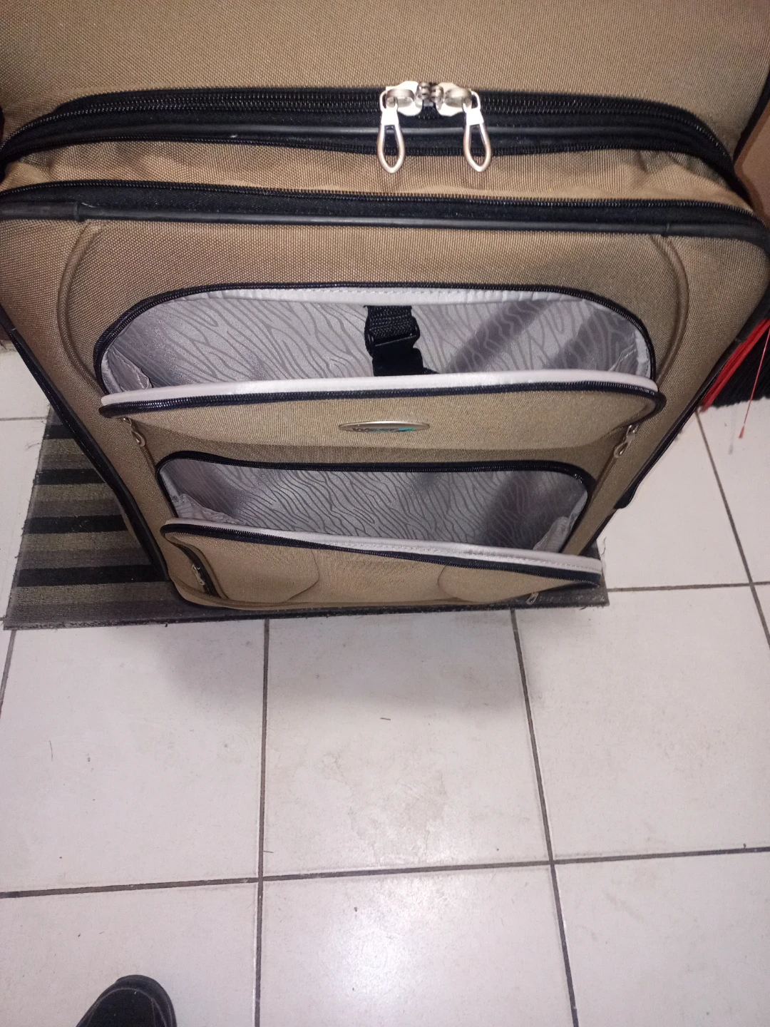 WestJet Luggage - photo 3