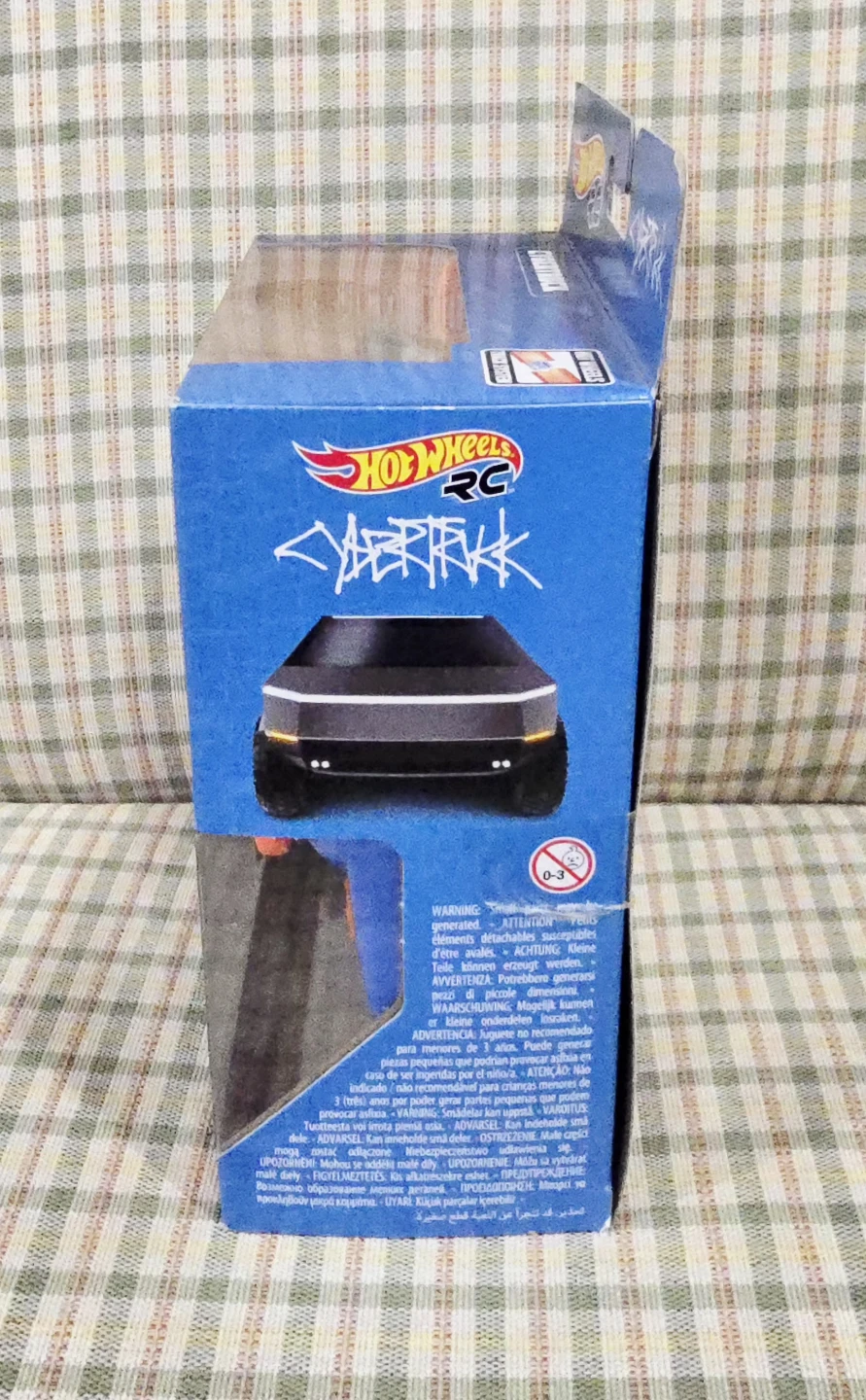 Hot Wheels RC Cybertrack Toy Car - NEW! - photo 3