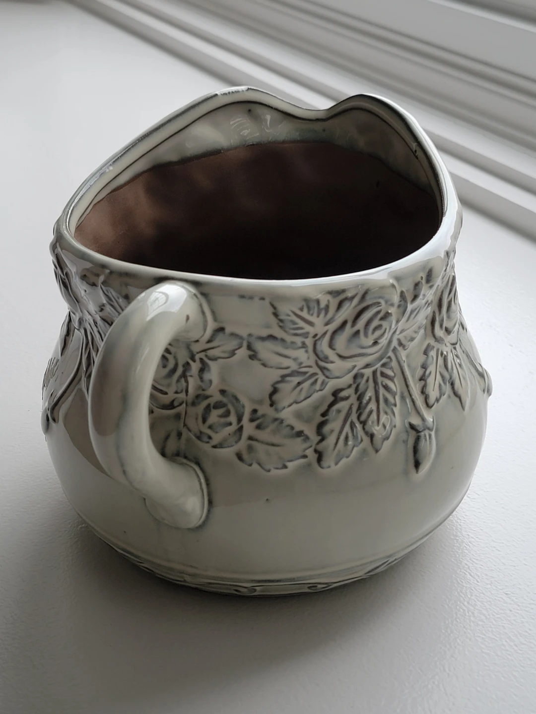 Embossed Roses Floral Pitcher. Planter.  Plant pot. - photo 5